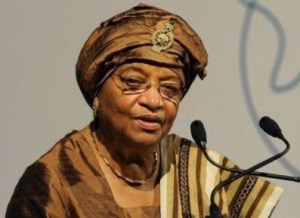 Ellen Johnson Sirleaf, première femme élue présidente en Afrique au Libéria, est récompensée du prix Nobeld e la Paix 2011