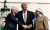 Yitzhak Rabin, Bill Clinton et Yasser Arafat lors de la signature des accords d'Oslo le 13 septembre 1993.